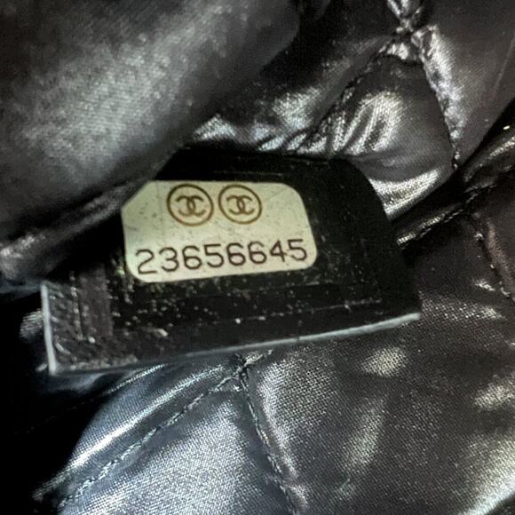 Chanel Spring 2017 Rue Cambon Silver Keyboard Clutch with Robot Charm - Picture 3 of 11